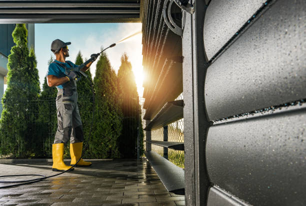 Best Deck Pressure Washing  in Madera, CA