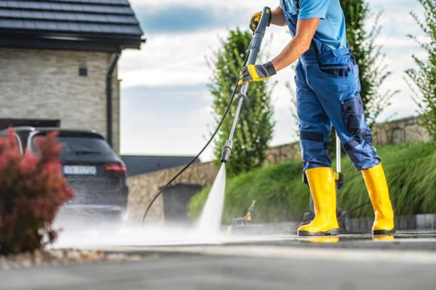 Best Concrete Pressure Washing  in Madera, CA